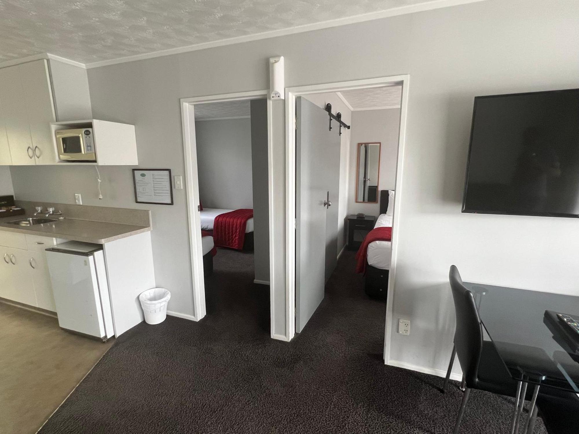 Avenue Motel 파머스턴노스 외부 사진