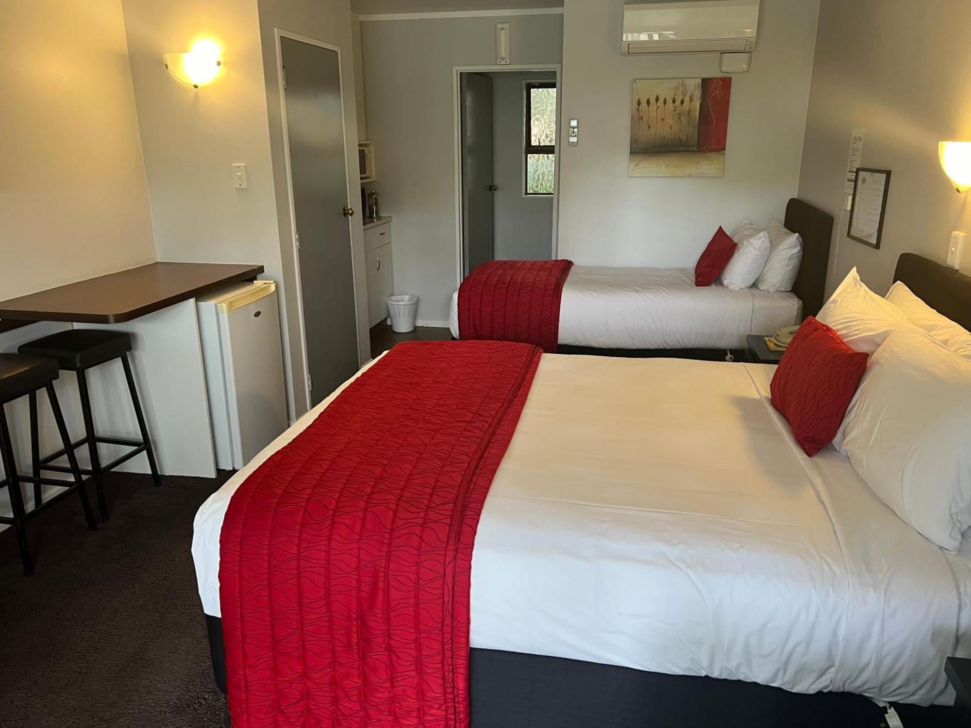 Avenue Motel 파머스턴노스 외부 사진