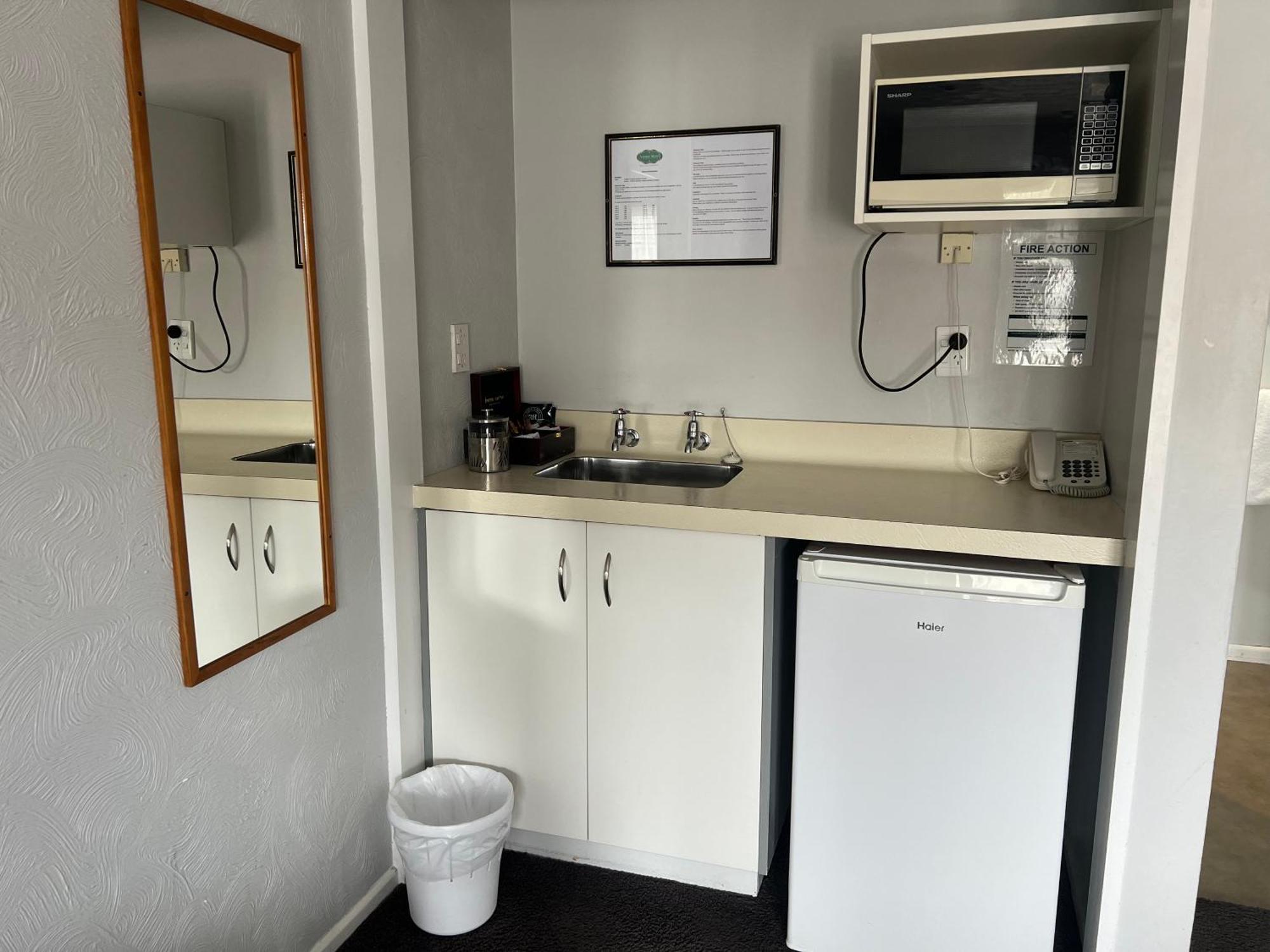 Avenue Motel 파머스턴노스 외부 사진