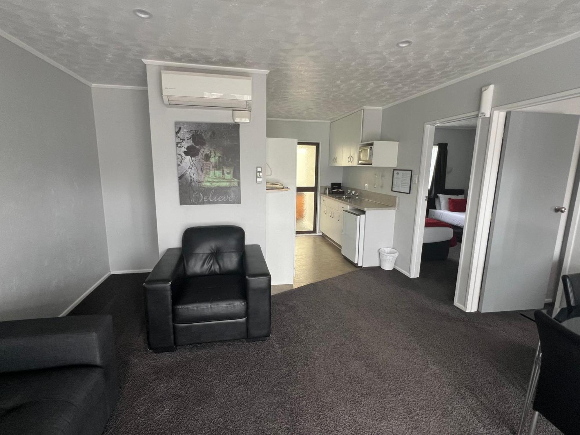 Avenue Motel 파머스턴노스 객실 사진