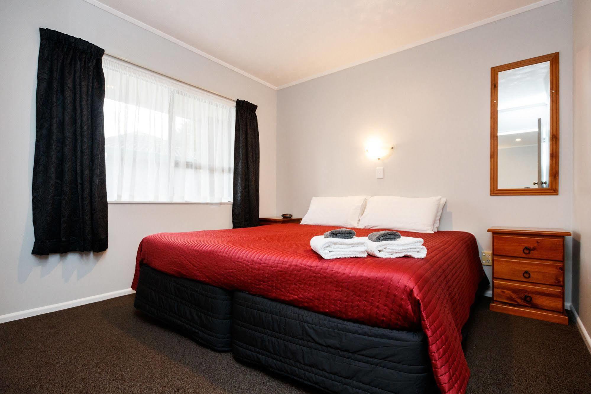 Avenue Motel 파머스턴노스 외부 사진